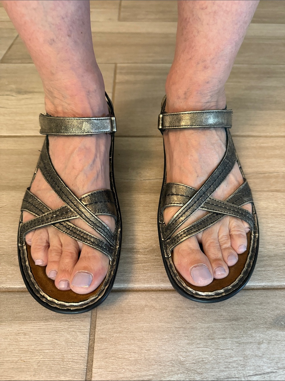 Naot - Paris Style Comfort Strappy Metallic Sandals for Women (Sz 43)